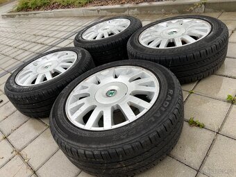 Originální ALU Škoda 5x112 R16 - letní pneu 6mm - 2