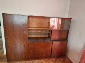 prodám starou skřín - 2