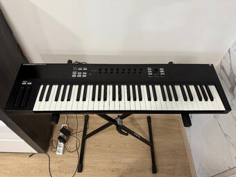 Native Instruments Komplete Kontrol S61 MK1 midi kontroler - - 2