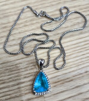 Tyrkysový náhrdelník - řetízek a přívěsek - 2