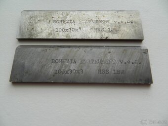 Nože do hoblíku pro truhláře. - 2