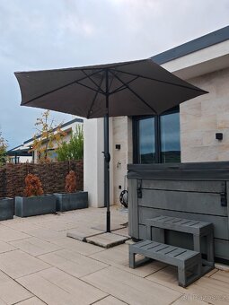 Slunecnik se stojanem a dlazdicemi (prumer 280 cm) - 2