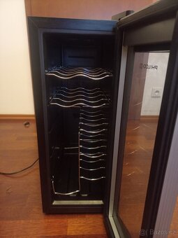 Lednice na víno značky Philco - 2