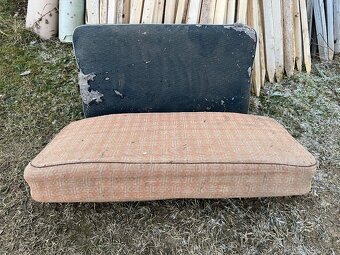 Zadní sedačky trabant - 2