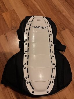 PÁTEŘÁK RAZIER - 2