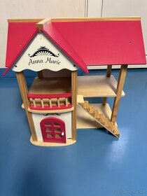 Dětský domeček s nábytkem viz.foto - 2