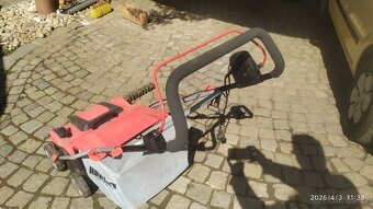 Vertikutátor HECHT 1848 - 2