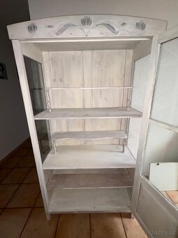 Rustikální vitrína - 2