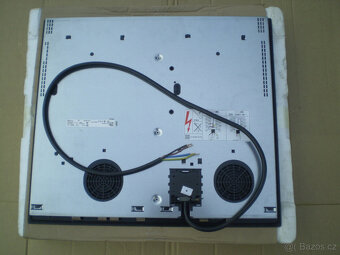 Indukční varná deska Electrolux EHI6540FHK - 2