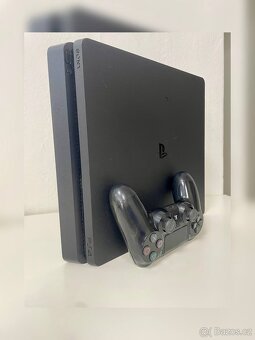PLAYSTATION 4 - 2