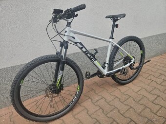 Cube Attention HPA – hliníkový rám 18″, kola 27,5″ - 2
