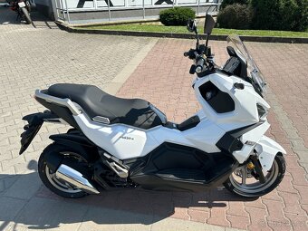 Sym ADX 125 2025 White - 2