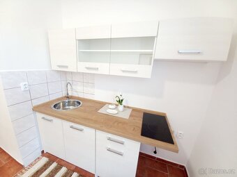 Pronájem garsonky - Velké náměstí - 2