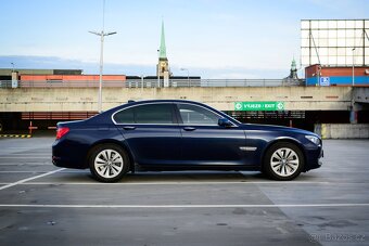 BMW 750i xDrive, 4.4 V8 Biturbo, 300kW, 2011 - 2