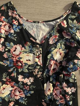 Krásné nové šaty Shein vel.2XL/44/46 - 2