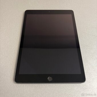 iPad 9 64GB (2021), pěkný stav, 12 měsíců záruka - 2