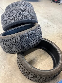 225/35 R19 Goodride - 2