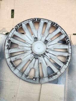 2 kusy poklice Volkswagen Golf VI. (15") - 2