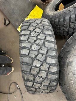 Pneu 285/75/16 BFGOODRICH KM3 4ks - 2