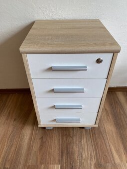 Prodám zásuvkovou skříňku na kolečkách (Pouze osobní odběr) - 2