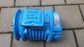 Pojezdový motor kladkostroje 5t - rezervováno - 2