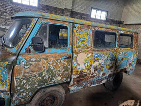 UAZ 452 - 2