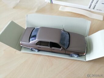 BMW E32 750il - model 1:24 Schabak - doprava v ceně - 2
