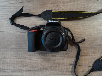 Nikon D3500 + 18-55mm VR + 70-300mm VR + nabíječka – TOP STA - 2