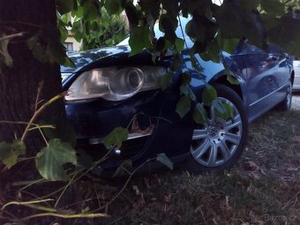 Volkswagen Passat - 2