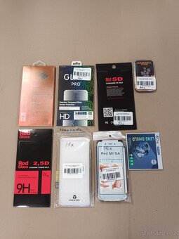 Kryty na mobilní telefony +tvrzené skla - 2