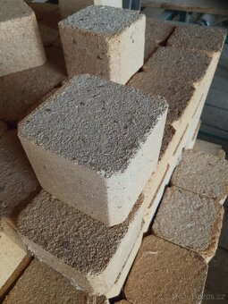 Lisované špalíčky na výrobu palet - 2