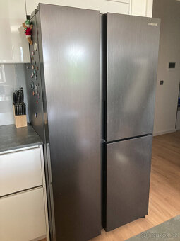 Americká lednice SAMSUNG RH69B8941B1 242/403 l 36dB - 2