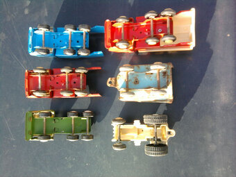 Staré Retro HRAČKY-Bulharské plechové Autíčka "MIR" - 2