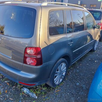 Volkswagen Touran 2.0Tdi DSG 103 KW BEZ DPF 8/2008 Kůže - 2