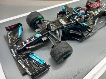 F1 MERCEDES W12 HAMILTON VÍTĚZ GP RUSKA 2021 SPARK 1:18 - 2
