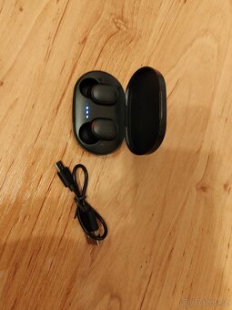 Bezdrátové sluchátka plně funkční - 2