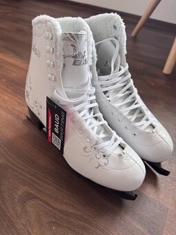 dámské brusle s kožíškem - 2