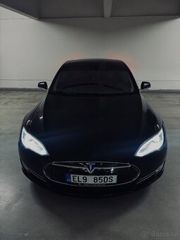 Tesla model S / nabíjení zdarma / full výbava - 2