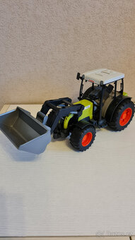 BRUDER TRAKTOR S PŘÍVĚSEM - 2