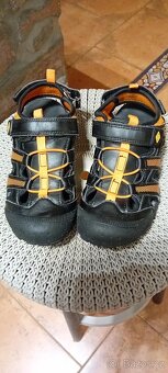 Zánovní kvalitní chlapecké sandály Zn.UMBRO vel.34 - 2