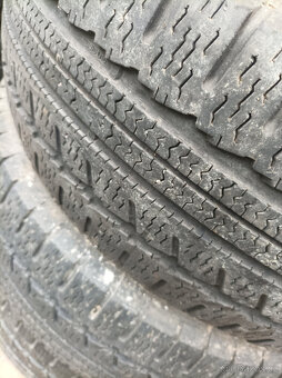 Zimní pneu 215/60 R17 - 2