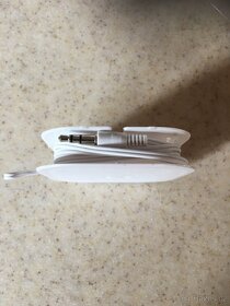 Sada různých sluchátek - 2