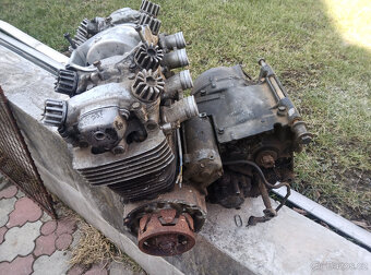 Honda CB 550 four motor - 2