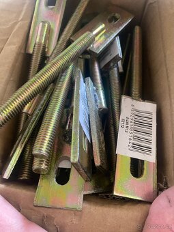 Držák plotu rovný m12 - 2