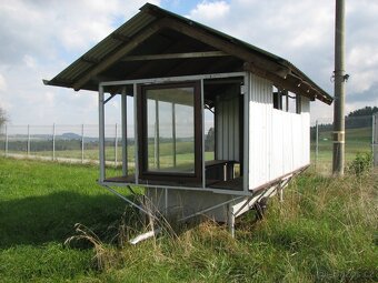 PRODÁM ROZESTAVĚNÝ VČELÍN - 2