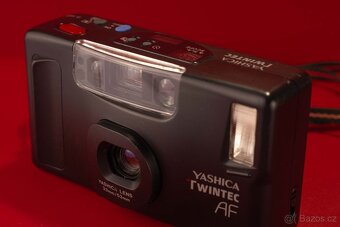 Yashica Twintec AF - 2