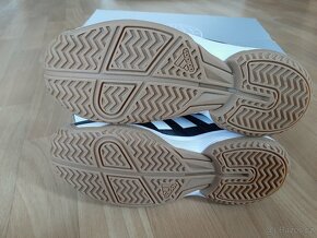 Sálové boty Adidas ligra vel.33 nové - 2