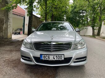 Mercedes Benz W204 180 CGI - 2