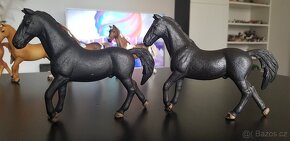 Schleich koně koníci Trakénský kůň Traken - 2