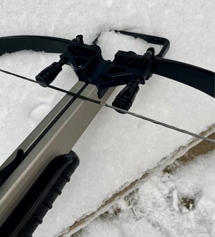 Kuše Excalibur Matrix 330 Black - 2